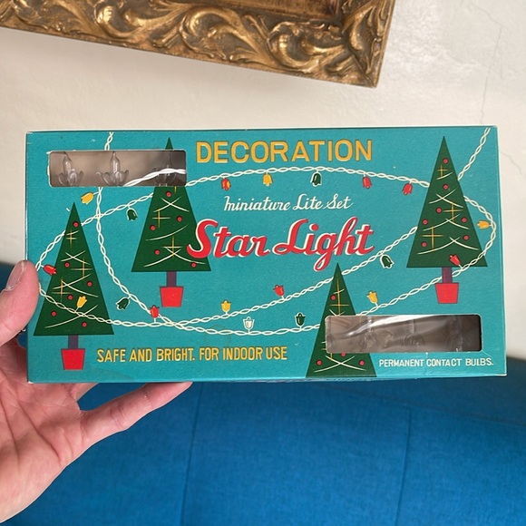1960s holiday string lights in box - Picture 3 of 9